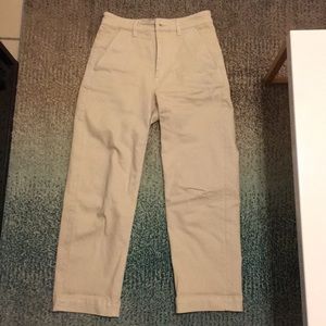 Everlane straight leg crop in Stone. size 2 reg